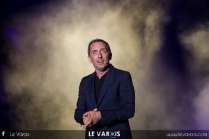 Gad Elmaleh en spectacle à Solliès-Pont - Droits : LeVarois