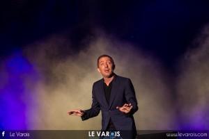 Gad Elmaleh en spectacle à Solliès-Pont - Droits : LeVarois